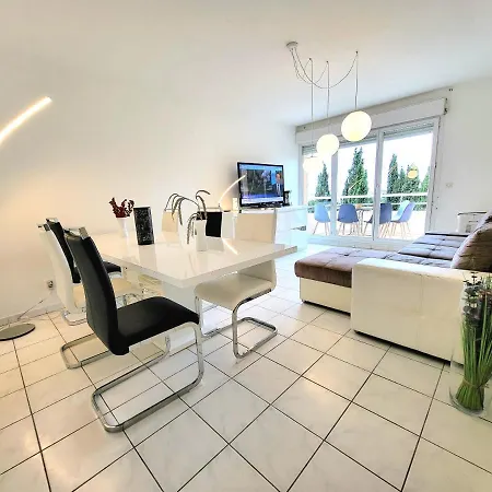 Appartement Appart Luxueux 3 Pieces, Piscine, Mer, Terrasse *